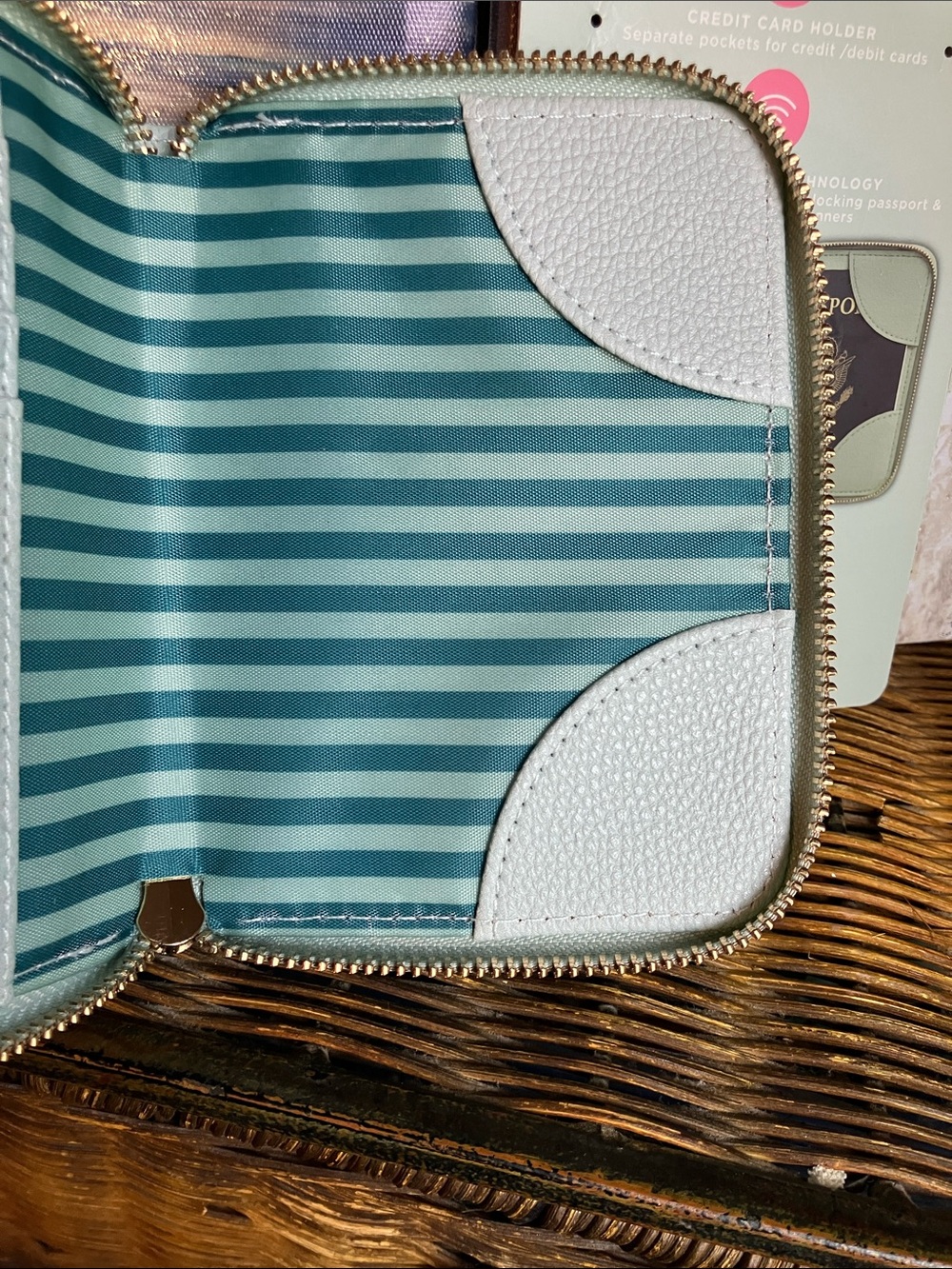 RFID Passport Wallet - Mint & White Striped & a free gift( hair pins/necklace) - Picture 6 of 10